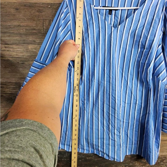 White House Black Market Blue Striped Blouse - Picture 7 of 10